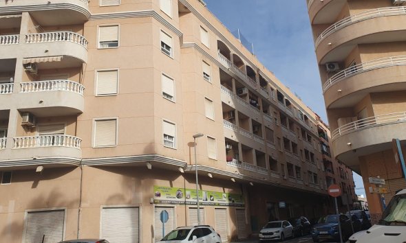 Resale - Apartment - Torrevieja - Estacion de autobuses