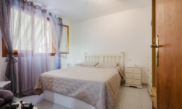 Resale - Apartment - Torrevieja - Playa del Acequión