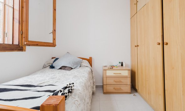 Resale - Apartment - Torrevieja - Playa del Acequión