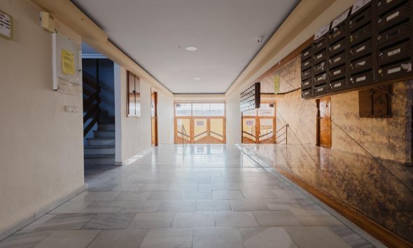 Resale - Apartment - Torrevieja - Playa del Acequión