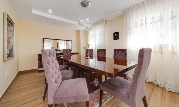 Resale - Villa - Torrevieja - Los Balcones