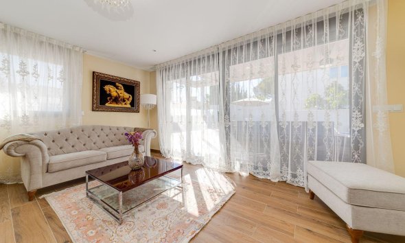 Resale - Villa - Torrevieja - Los Balcones