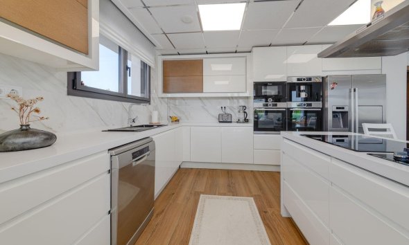 Resale - Villa - Torrevieja - Los Balcones