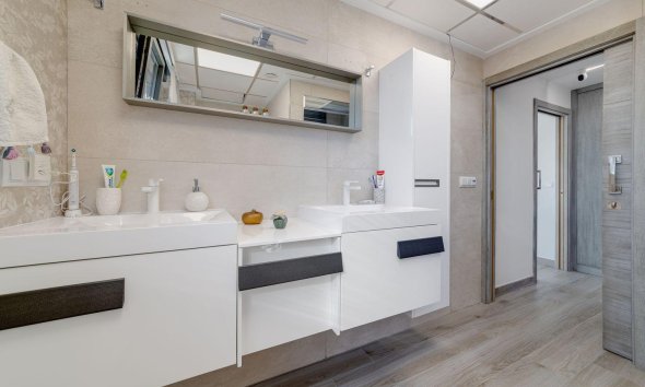 Resale - Villa - Torrevieja - Los Balcones