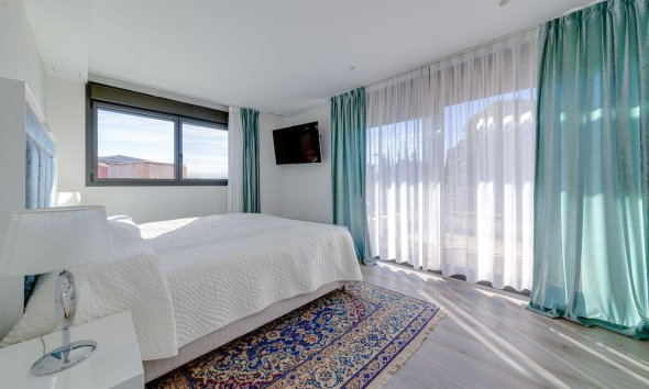 Resale - Villa - Torrevieja - Los Balcones