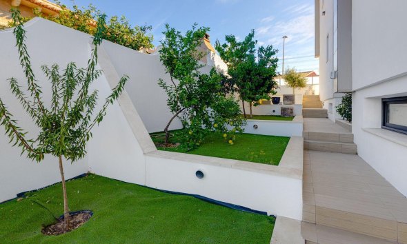 Resale - Villa - Torrevieja - Los Balcones