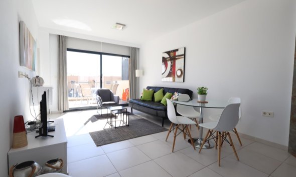 Resale - Apartment - Orihuela Costa - La Zenia