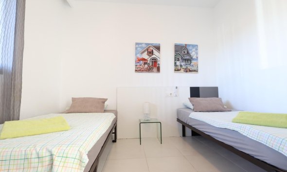 Resale - Apartment - Orihuela Costa - La Zenia