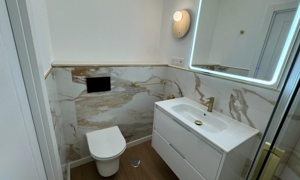 Resale - Apartment - Torrevieja - Punta prima