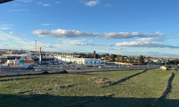 Resale - Apartment - Torrevieja - Punta prima