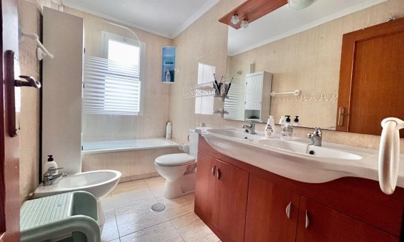 Resale - Bungalow - Pilar de la Horadada - RioMar