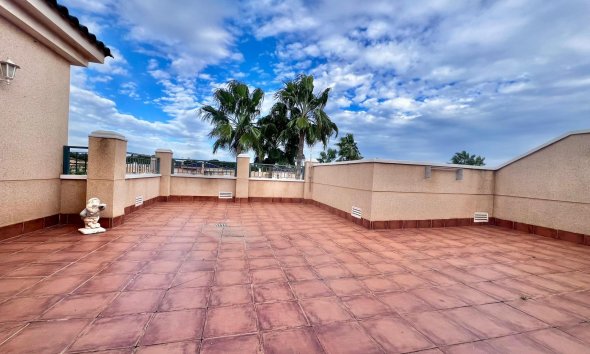 Resale - Bungalow - Pilar de la Horadada - RioMar