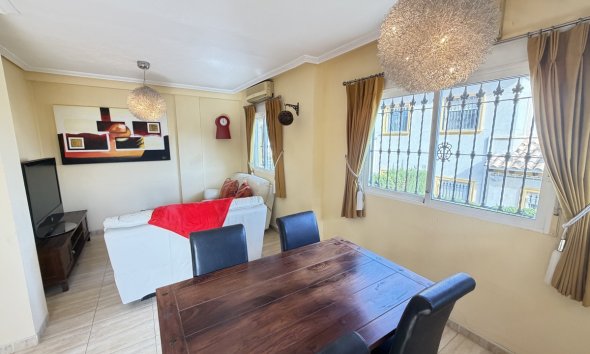 Resale - Terraced house / Townhouse - Orihuela Costa - Villamartin