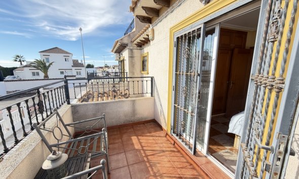 Resale - Terraced house / Townhouse - Orihuela Costa - Villamartin