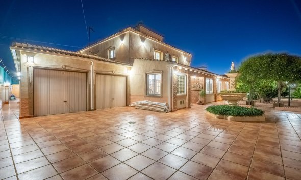 Resale - Villa - Torrevieja - El chaparral