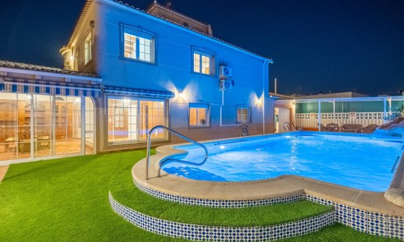 Resale - Villa - Torrevieja - El chaparral