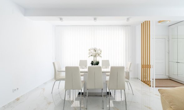 Resale - Terraced house / Townhouse - Torrevieja - Punta prima