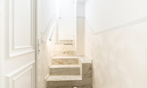 Resale - Terraced house / Townhouse - Torrevieja - Punta prima