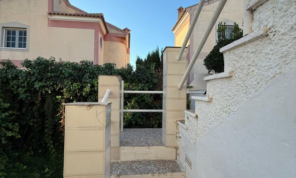 Resale - Villa - Torrevieja - Los Balcones