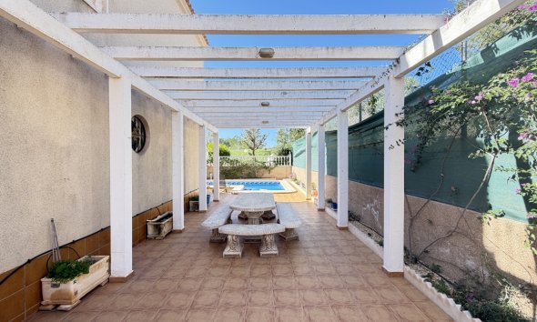 Resale - Villa - Orihuela Costa - Villamartin