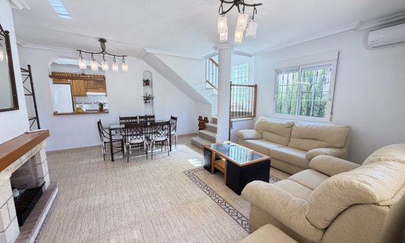 Resale - Villa - Orihuela Costa - Villamartin