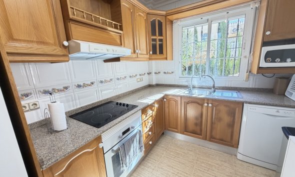 Resale - Villa - Orihuela Costa - Villamartin