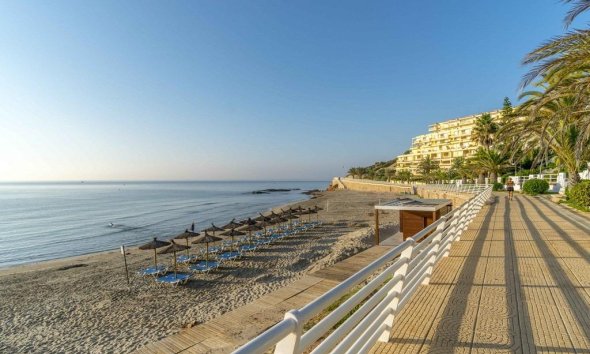 Resale - Apartment - Orihuela Costa - Aguamarina