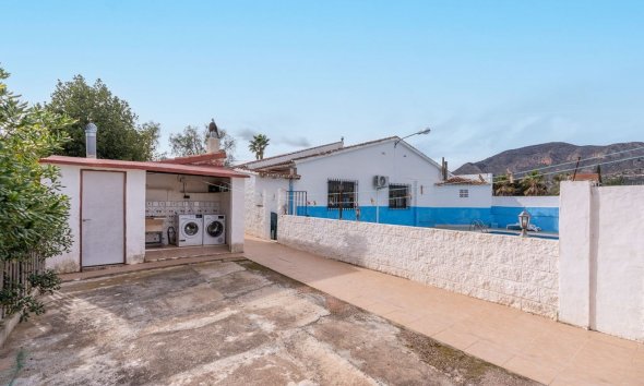 Rynek Wtórny - Willa - Hondón de las Nieves