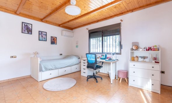 Rynek Wtórny - Willa - Hondón de las Nieves