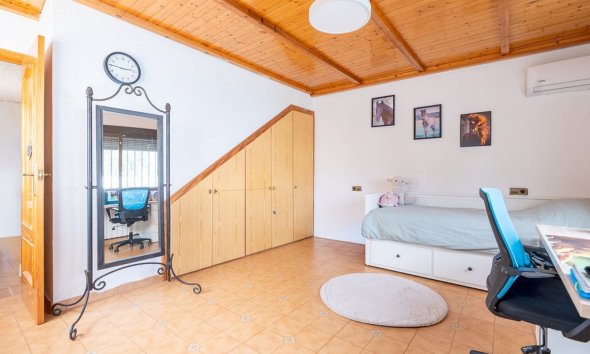 Rynek Wtórny - Willa - Hondón de las Nieves