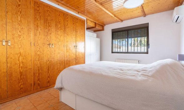 Rynek Wtórny - Willa - Hondón de las Nieves