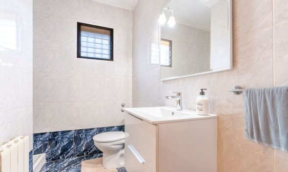 Rynek Wtórny - Willa - Hondón de las Nieves