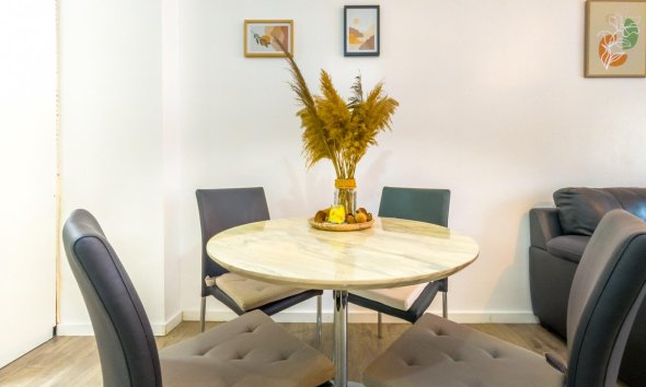 Resale - Apartment - Torrevieja - Estacion de autobuses