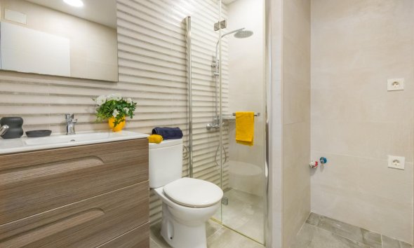 Resale - Apartment - Torrevieja - Estacion de autobuses