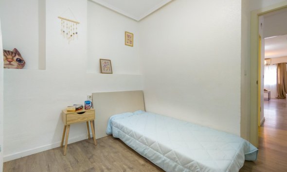 Resale - Apartment - Torrevieja - Estacion de autobuses