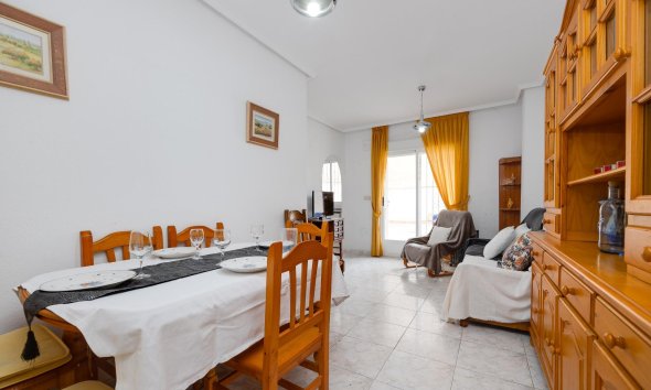 Resale - Apartment - Torrevieja - Playa del cura