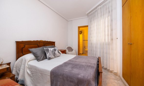 Resale - Apartment - Torrevieja - Playa del cura