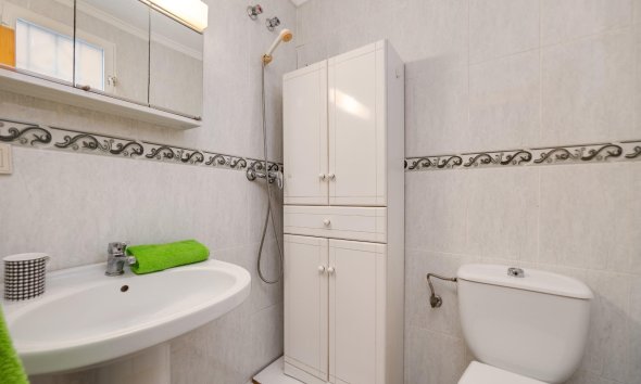 Resale - Apartment - Torrevieja - Playa del cura