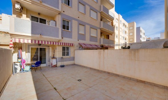 Resale - Apartment - Torrevieja - Playa del cura