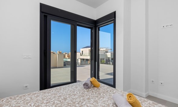 Resale - Terraced house / Townhouse - San Fulgencio - La Marina