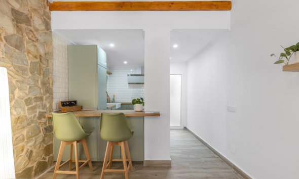 Resale - Terraced house / Townhouse - Torrevieja - Centro - Muelle Pesquero