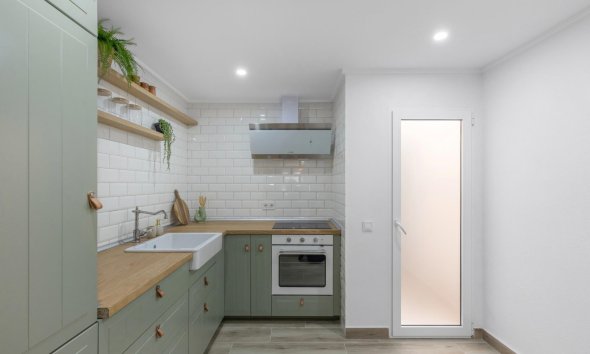 Resale - Terraced house / Townhouse - Torrevieja - Centro - Muelle Pesquero