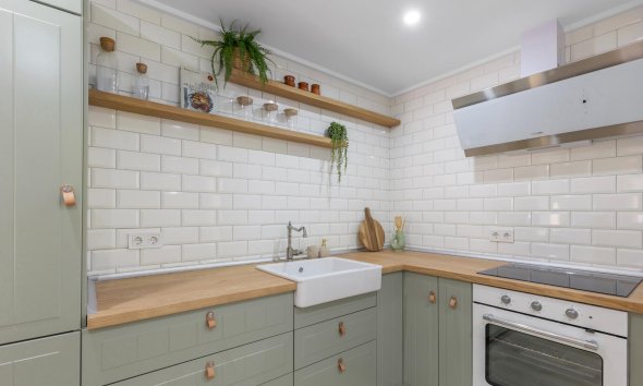 Resale - Terraced house / Townhouse - Torrevieja - Centro - Muelle Pesquero