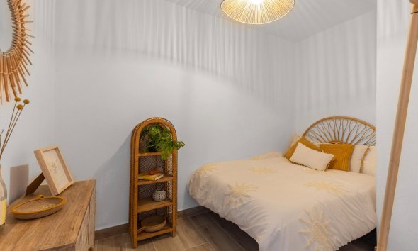 Resale - Terraced house / Townhouse - Torrevieja - Centro - Muelle Pesquero