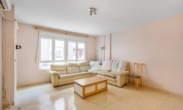 Resale - Apartment - Torrevieja - Centro - Muelle Pesquero