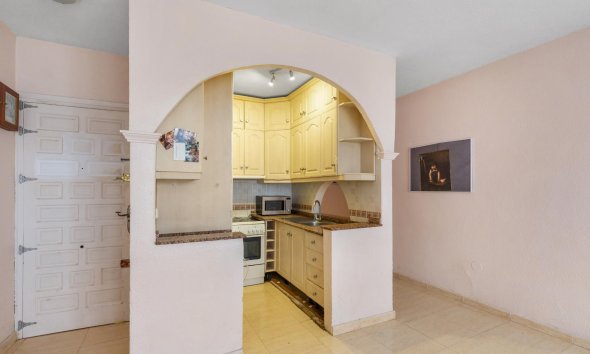 Resale - Apartment - Torrevieja - Centro - Muelle Pesquero