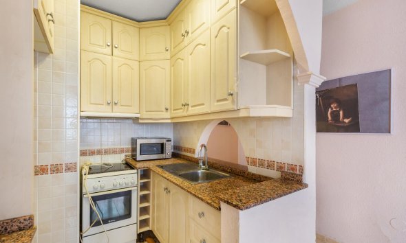 Resale - Apartment - Torrevieja - Centro - Muelle Pesquero