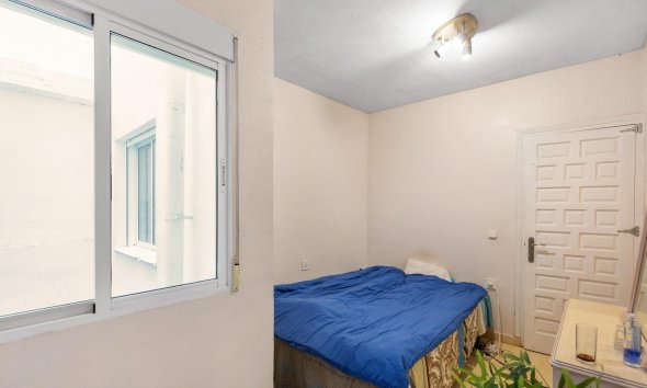 Resale - Apartment - Torrevieja - Centro - Muelle Pesquero