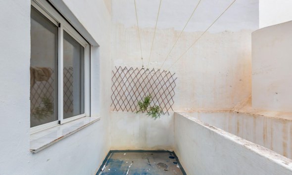 Resale - Apartment - Torrevieja - Centro - Muelle Pesquero