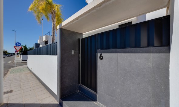 Resale - Bungalow - Pilar de la Horadada - Costa Blanca Sur